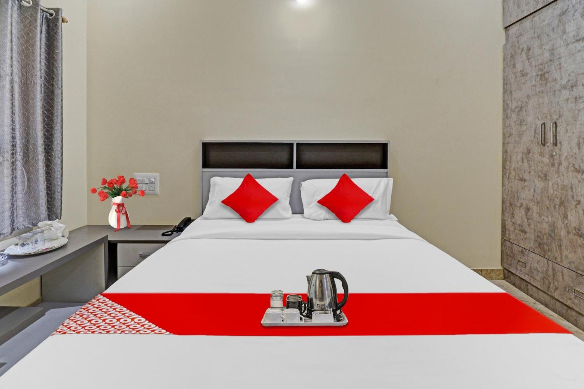 Hotel O I Care With Greenery Comforts Tumkur Esterno foto